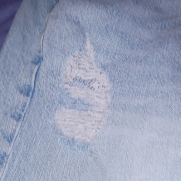 American eagle women's distressed jeans size 2 regular. - Picture 6 of 9
